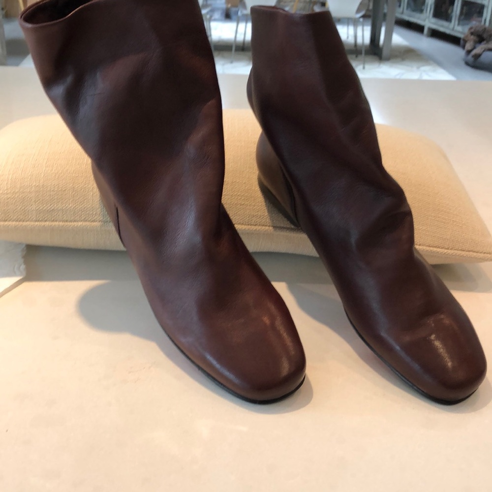 Soft leather brown boot worn once,  size 9.5